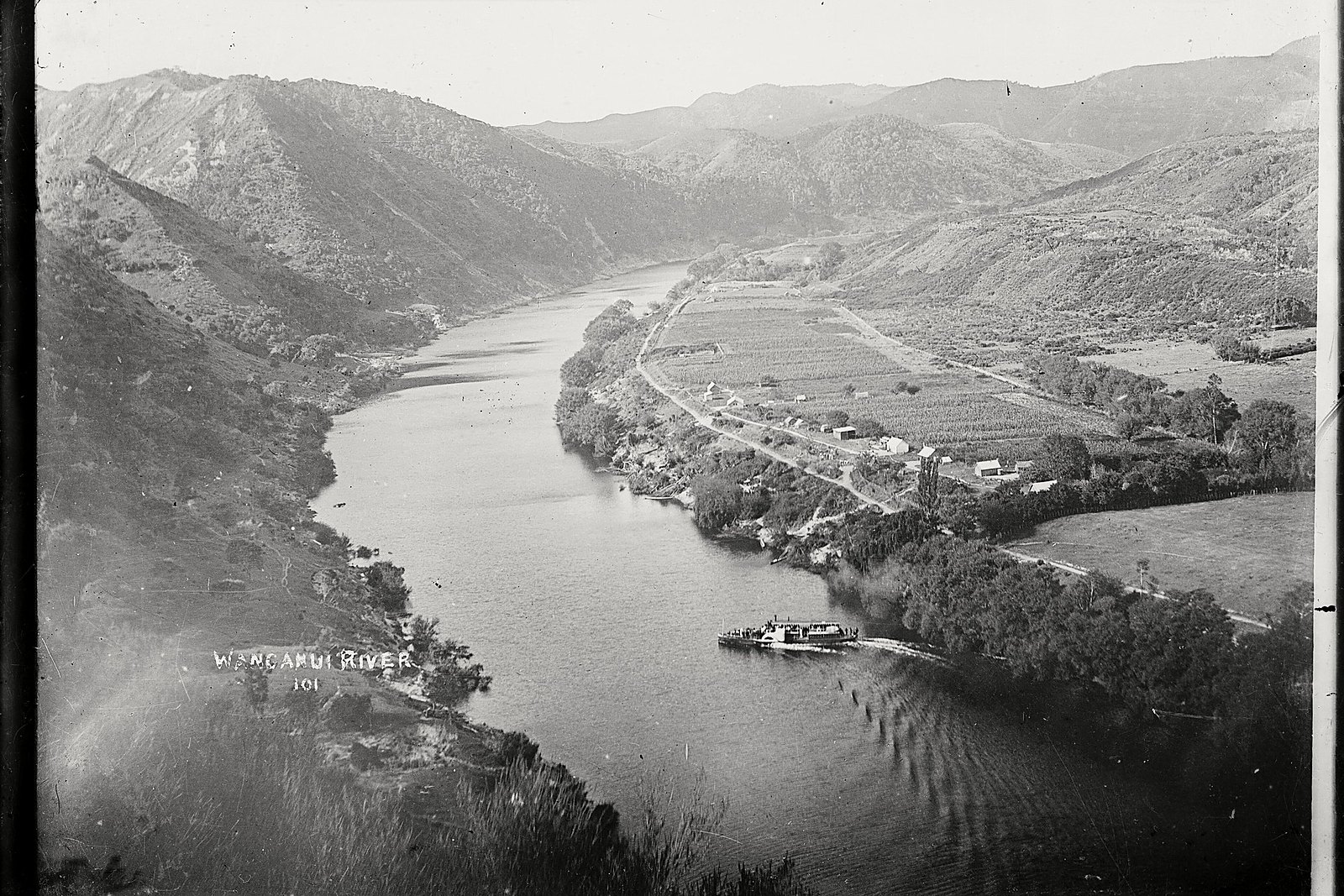 Looking down on the Whanganui River and the settlement of Kaiwhaiki
